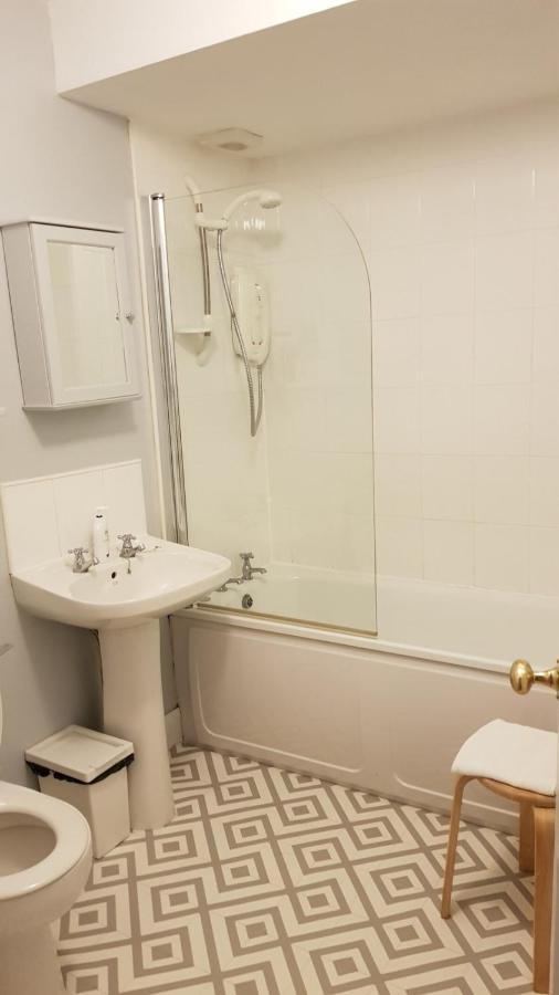 Central 3 Bedroom Next To Leafy Meadows EDI Exterior foto