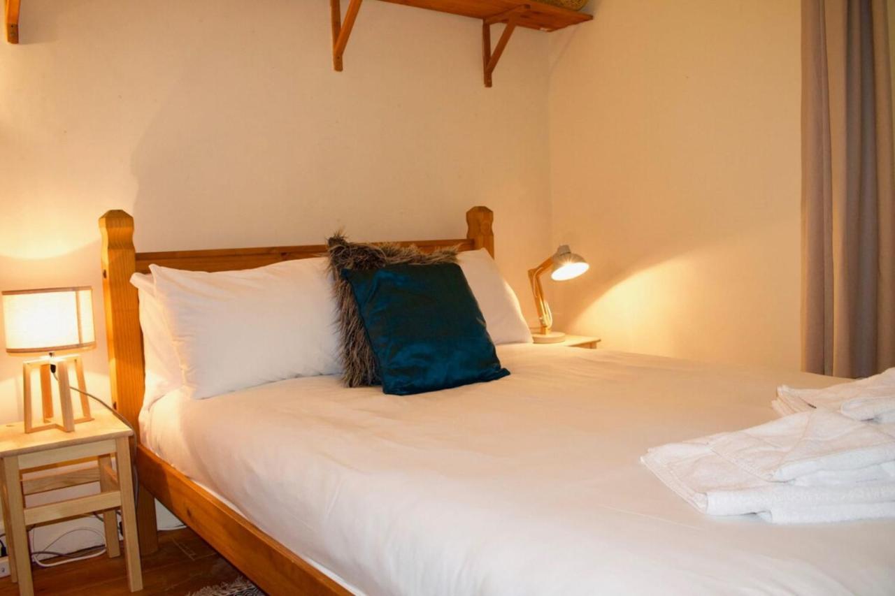 Central 3 Bedroom Next To Leafy Meadows EDI Exterior foto